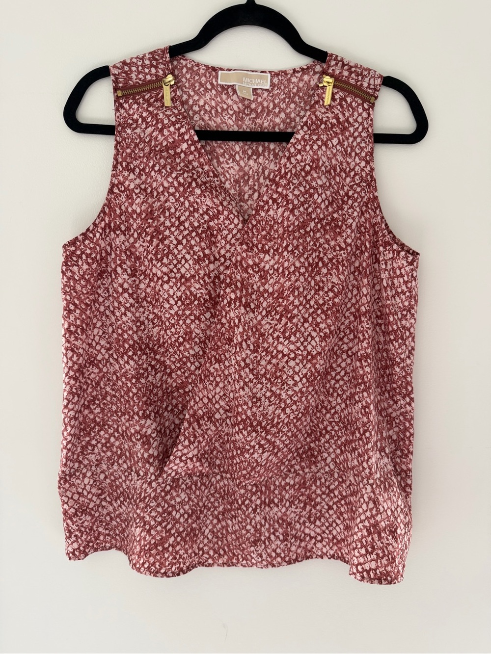 Michael Kors Patterned Sleeveless V-Neck Top